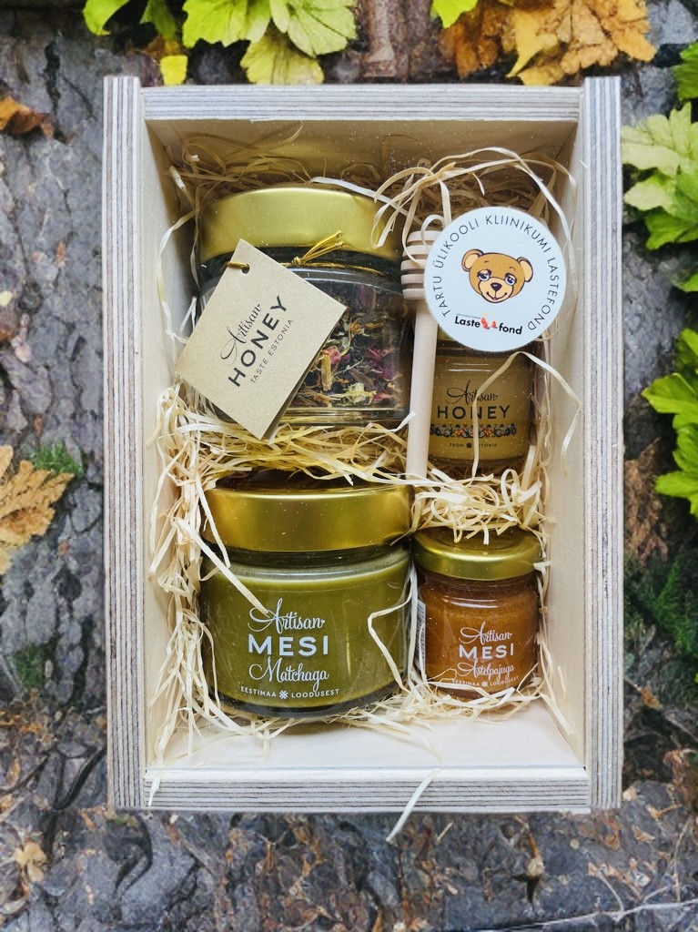 Lastefondi heategevuslik kinkekomplekt M